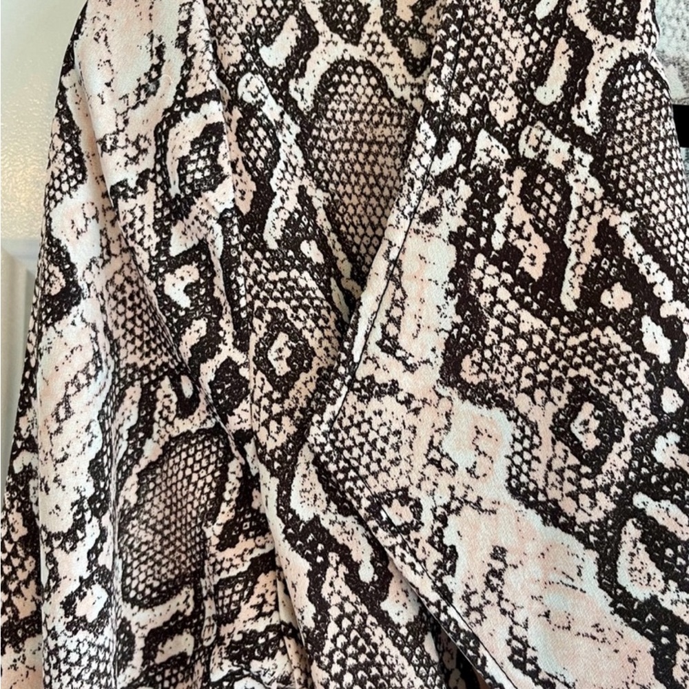 Nwot Leith Python Print Open Front Trench Coat - image 3